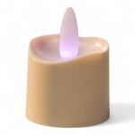 Zestaw wodoodpornych podgrzewaczy LED RGB DORSETTO – ładowalne, z pilotem, z delikatnie zakrzywioną powierzchnią i świecącymi fioletowymi płomieniami na białym tle